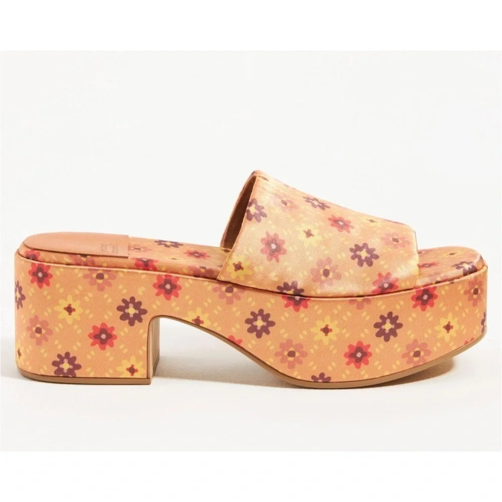 NWT Anthropologie Jeffrey Campbell Shindy Platform Slide Mules 70s Hippie Size 8 - Picture 2 of 12